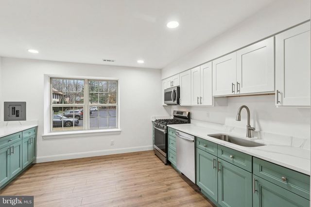 27 FAWNHOLLOW CT, Medford, NJ 08055