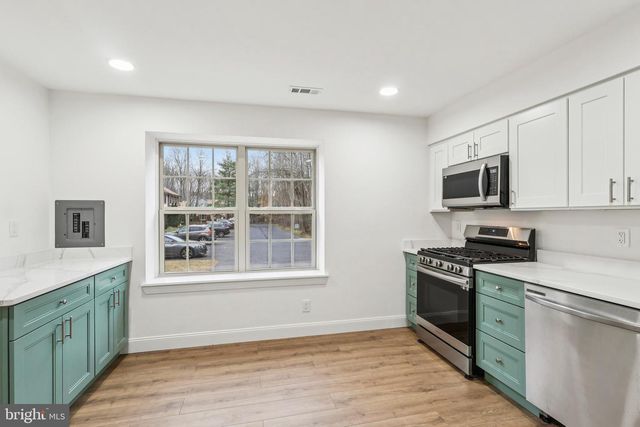 27 FAWNHOLLOW CT, Medford, NJ 08055