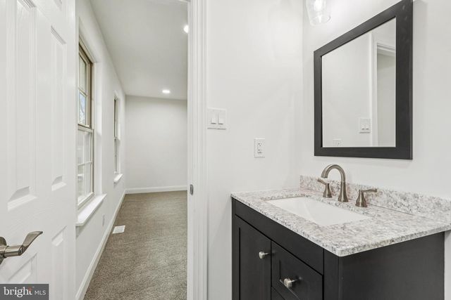 27 FAWNHOLLOW CT, Medford, NJ 08055