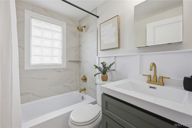 77 King Avenue, Cheektowaga, NY 14043