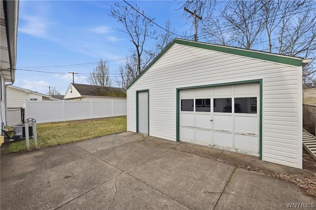 77 King Avenue, Cheektowaga, NY 14043