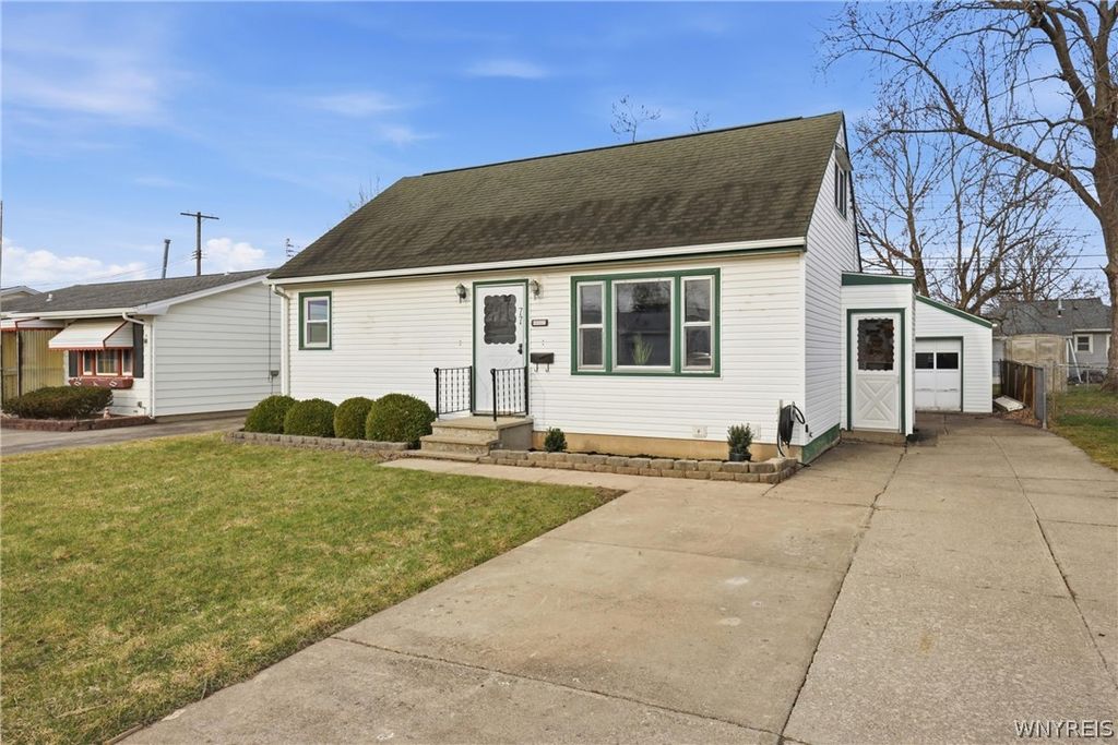 77 King Avenue, Cheektowaga, NY 14043