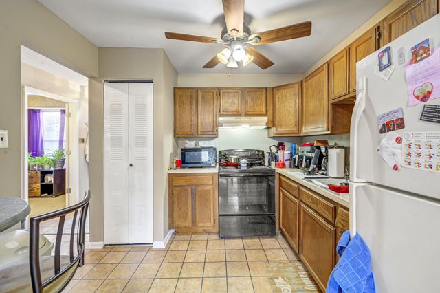 233 S HILL DR, Westampton, NJ 08060