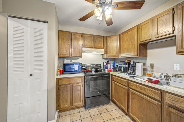 233 S HILL DR, Westampton, NJ 08060