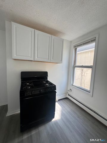 265 6th Street, Bridgeport, CT 06607