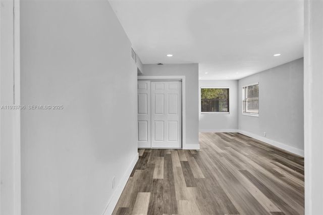 329 SW 1st Ct 1, Pompano Beach, FL 33060