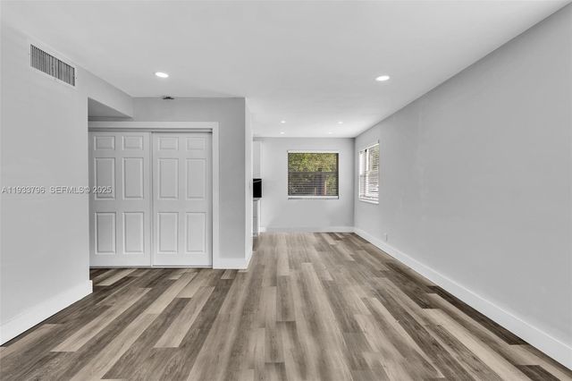 329 SW 1st Ct 1, Pompano Beach, FL 33060