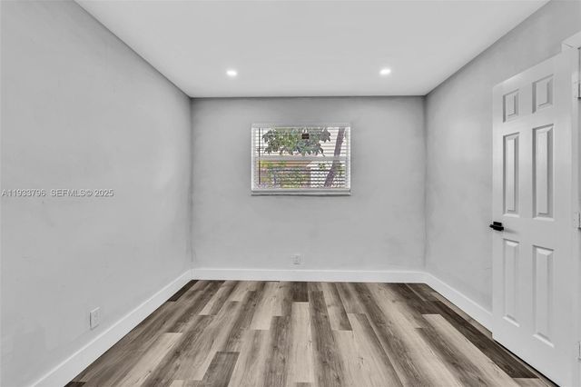 329 SW 1st Ct 1, Pompano Beach, FL 33060