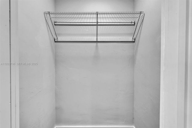 329 SW 1st Ct 1, Pompano Beach, FL 33060