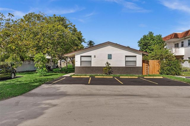 329 SW 1st Ct 1, Pompano Beach, FL 33060