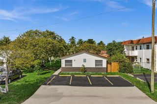 329 SW 1st Ct 1, Pompano Beach, FL 33060