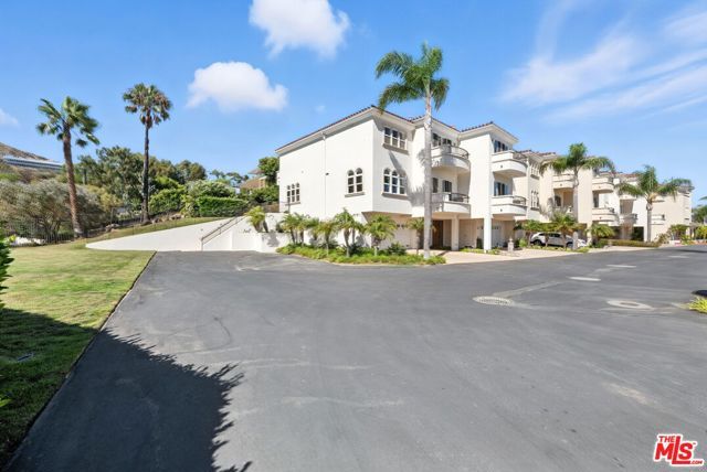 23971 De Ville Way, Malibu, CA 90265
