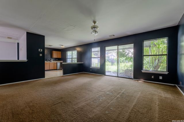 6822 Misty Field Dr, Converse, TX 78109