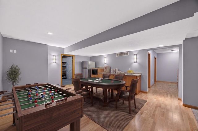 2937 Oakview Drive NE, Rochester, MN 55906