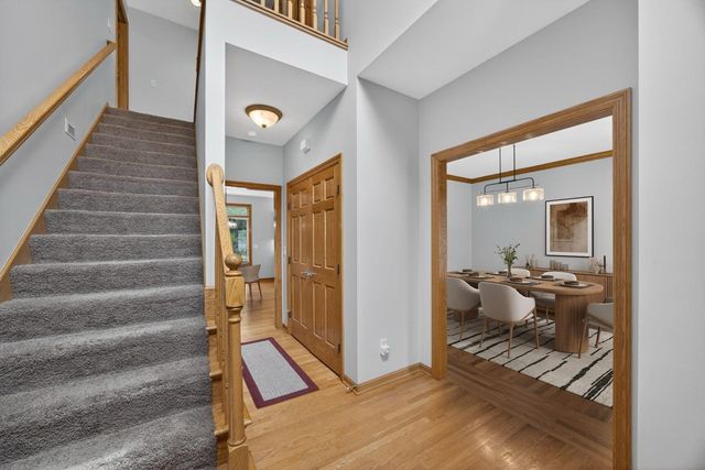 2937 Oakview Drive NE, Rochester, MN 55906
