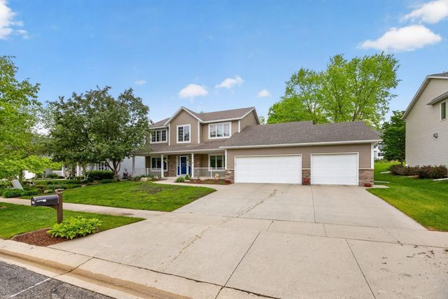 2937 Oakview Drive NE, Rochester, MN 55906