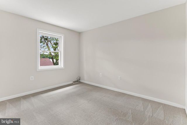 9849 LAKEPOINTE DR, Burke, VA 22015