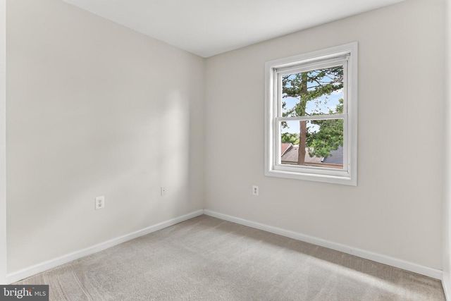 9849 LAKEPOINTE DR, Burke, VA 22015
