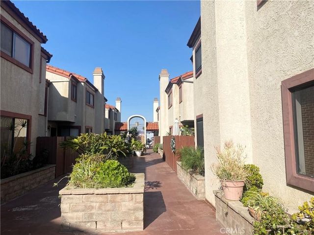 1450 W 146th Street 2, Gardena, CA 90247