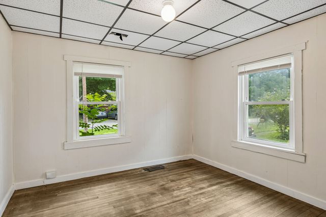 305 Eugene Rd, Columbia, TN 38401