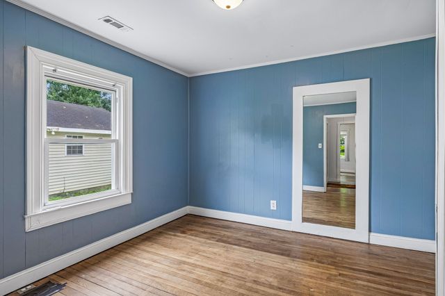 305 Eugene Rd, Columbia, TN 38401