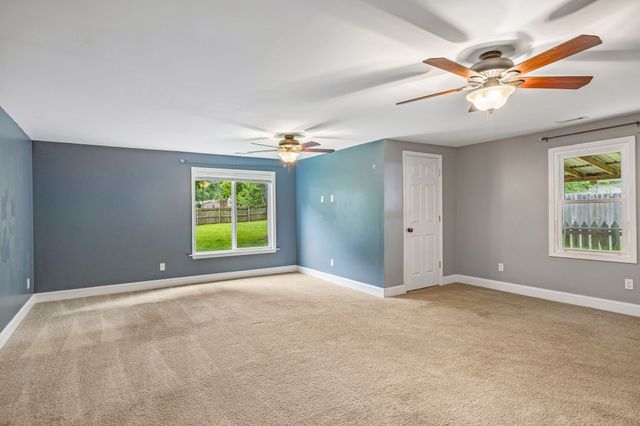 305 Eugene Rd, Columbia, TN 38401