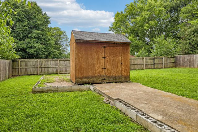 305 Eugene Rd, Columbia, TN 38401