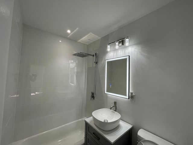 431 NW 33RD Terrace, Lauderhill, FL 33311