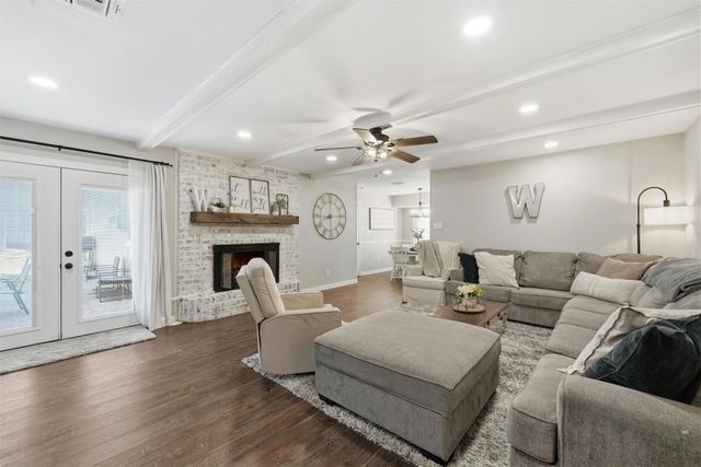 8230 Shadowwood Drive, Woodway, TX 76712