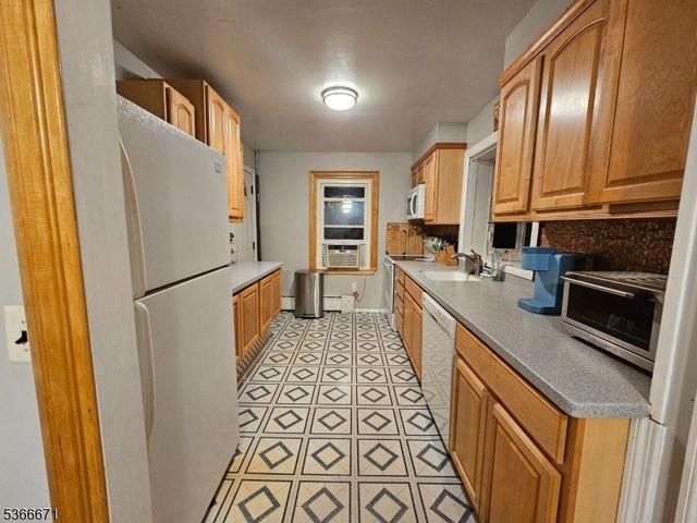 34 Round Lake, Monroe, NY 10950