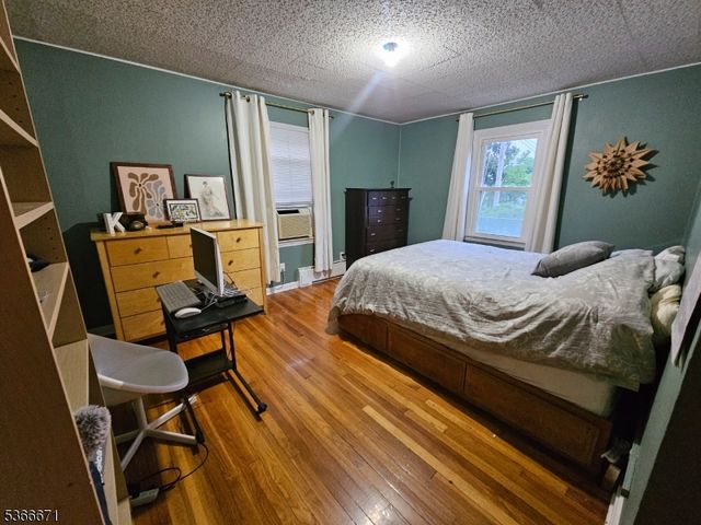 34 Round Lake, Monroe, NY 10950