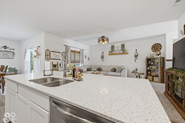 1234 Breckinridge Way, Shelbyville, IN 46176