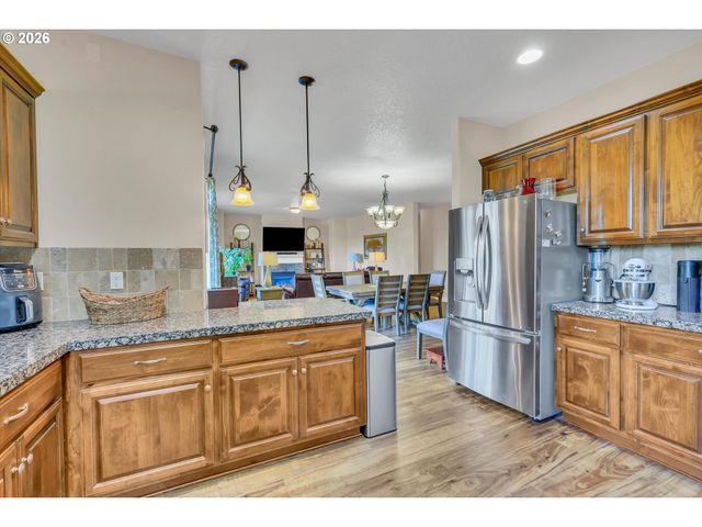 36729 KATRINA St, Sandy, OR 97055