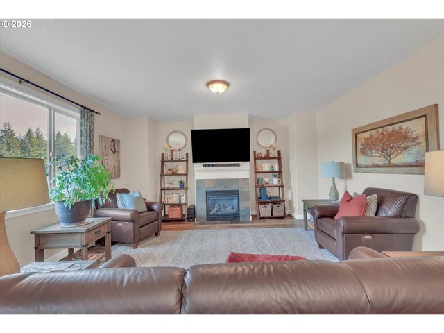 36729 KATRINA St, Sandy, OR 97055