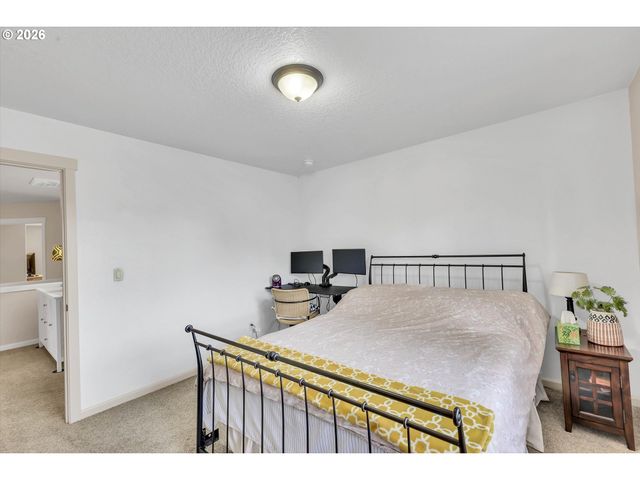 36729 KATRINA St, Sandy, OR 97055