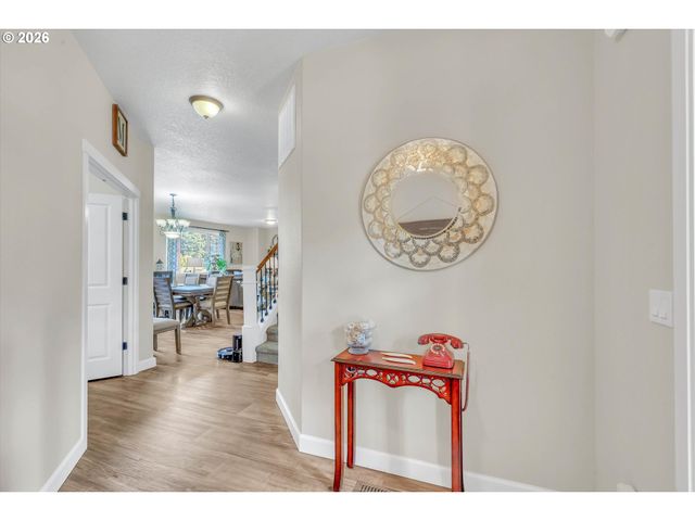 36729 KATRINA St, Sandy, OR 97055