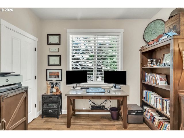 36729 KATRINA St, Sandy, OR 97055