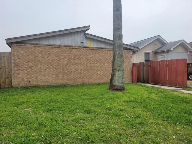 5103 Avenue Q 1/2 3, Galveston, TX 77551
