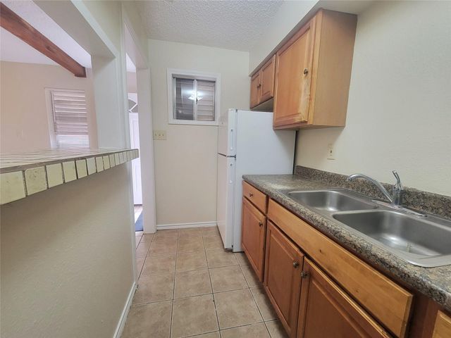 5103 Avenue Q 1/2 3, Galveston, TX 77551