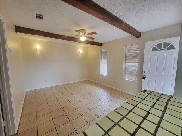 5103 Avenue Q 1/2 3, Galveston, TX 77551