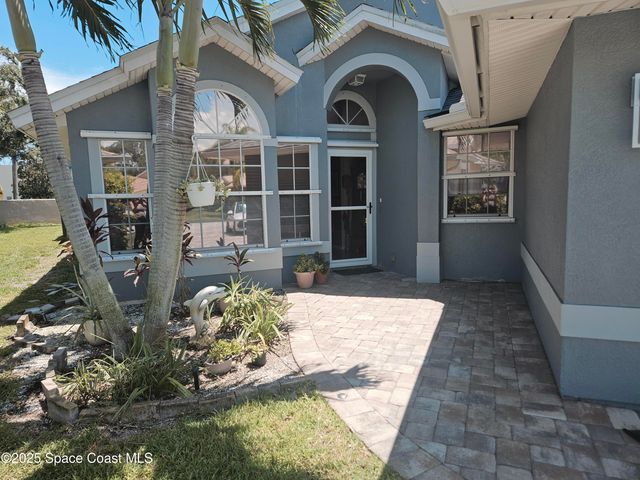 3904 Saint Armens Circle, Melbourne, FL 32934