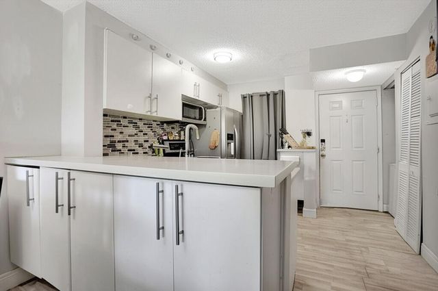 2216 N Cypress Bend Drive 501, Pompano Beach, FL 33069