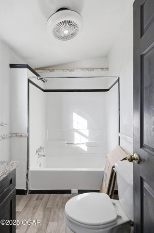 512 S Cox Ave, Joplin, MO 64801