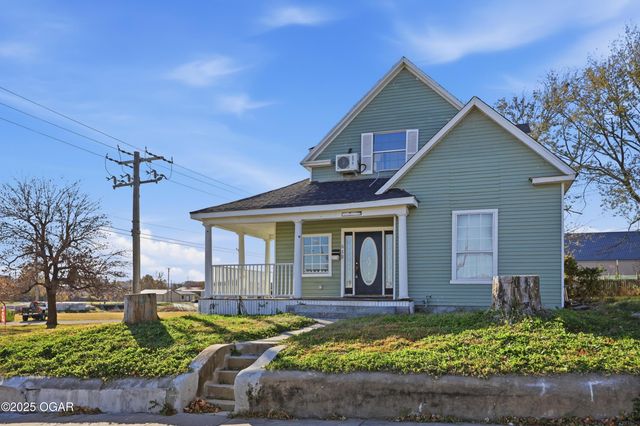 512 S Cox Ave, Joplin, MO 64801