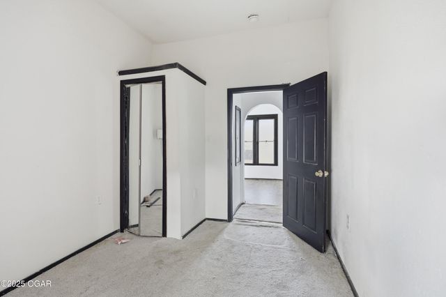 512 S Cox Ave, Joplin, MO 64801