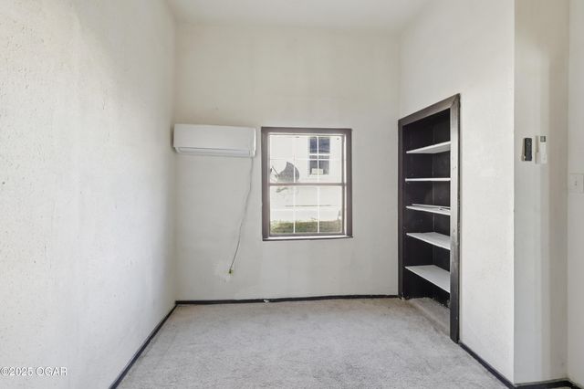 512 S Cox Ave, Joplin, MO 64801