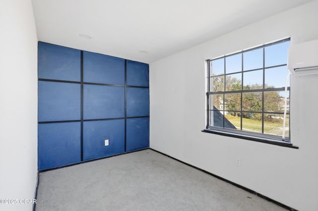 512 S Cox Ave, Joplin, MO 64801