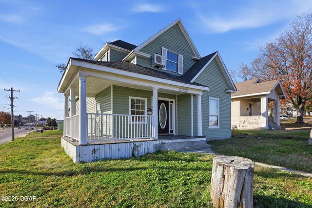 512 S Cox Ave, Joplin, MO 64801