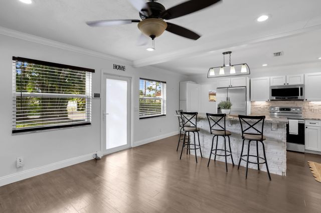 7676 4th Terrace, Lake Worth, FL 33463