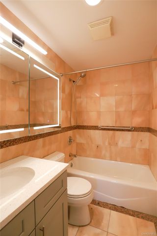 41-05 College Point Boulevard 5I, Flushing, NY 11355